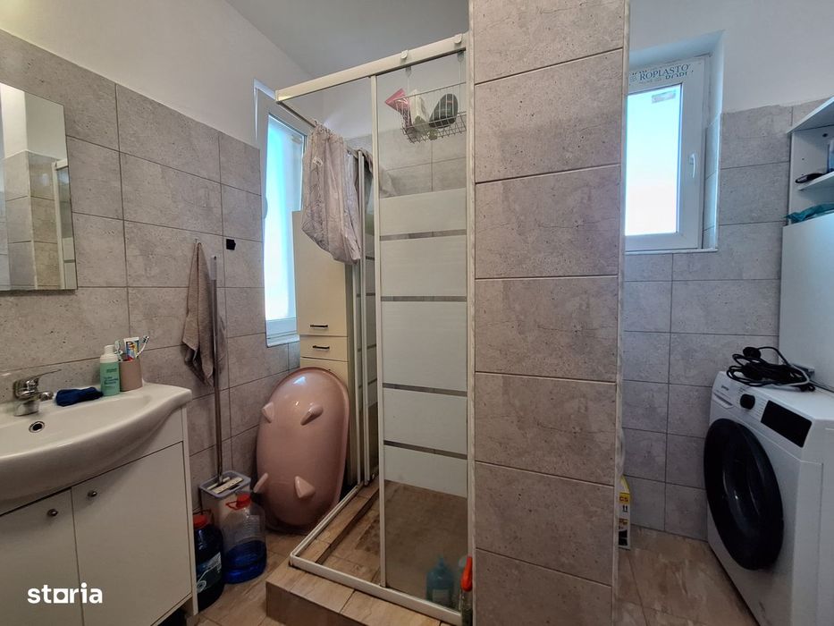 Apartament cu 3 camere, 56 mp, balcon, zona Tineretului