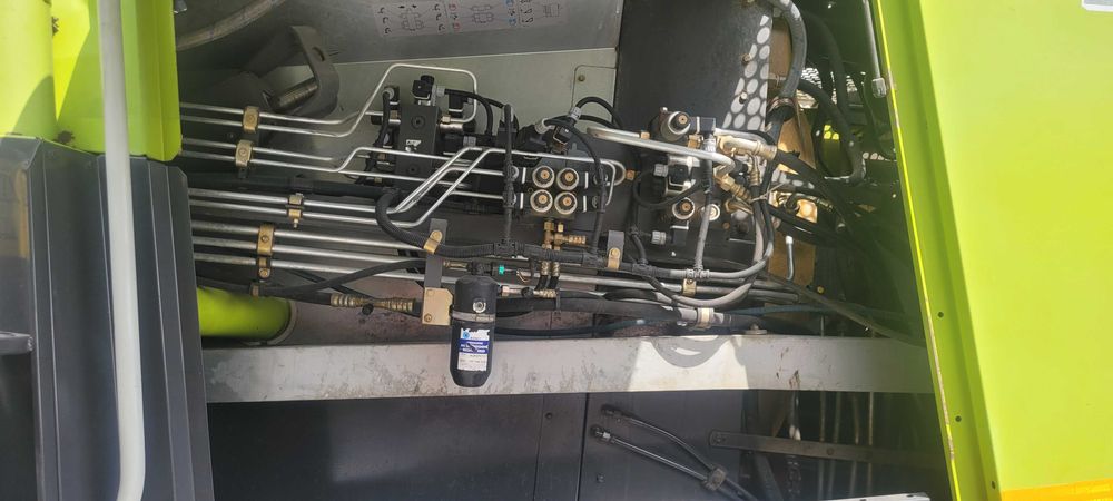 Ягувар комбайн срочно сотилади