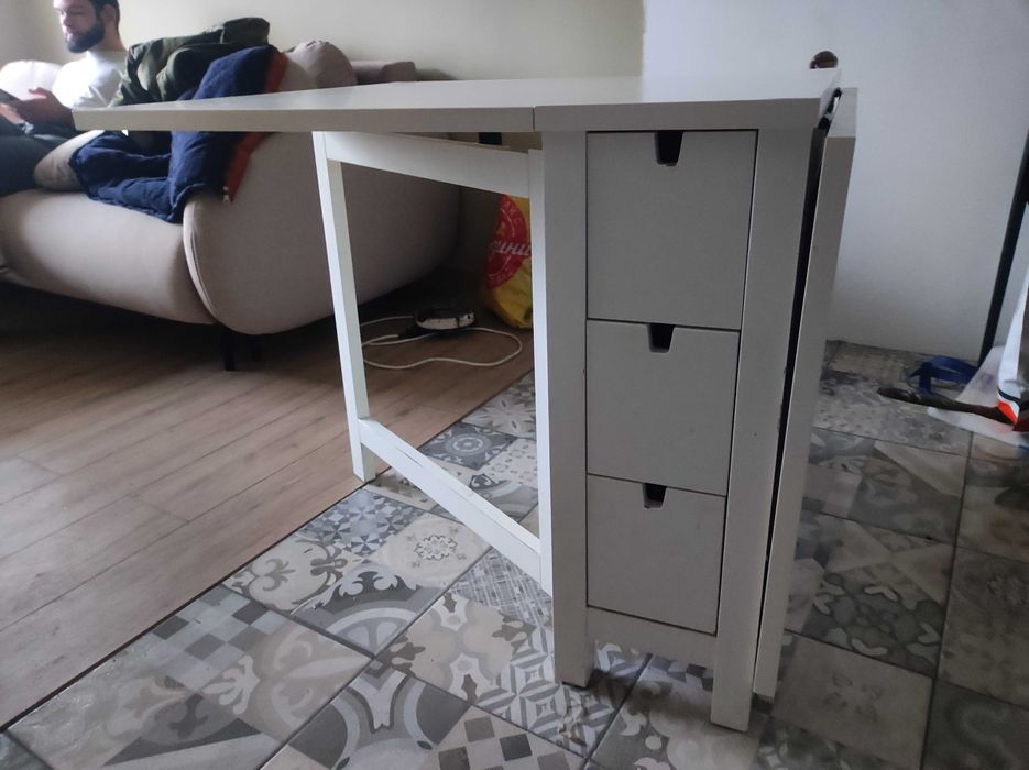 Разтегателна маса ИКЕА