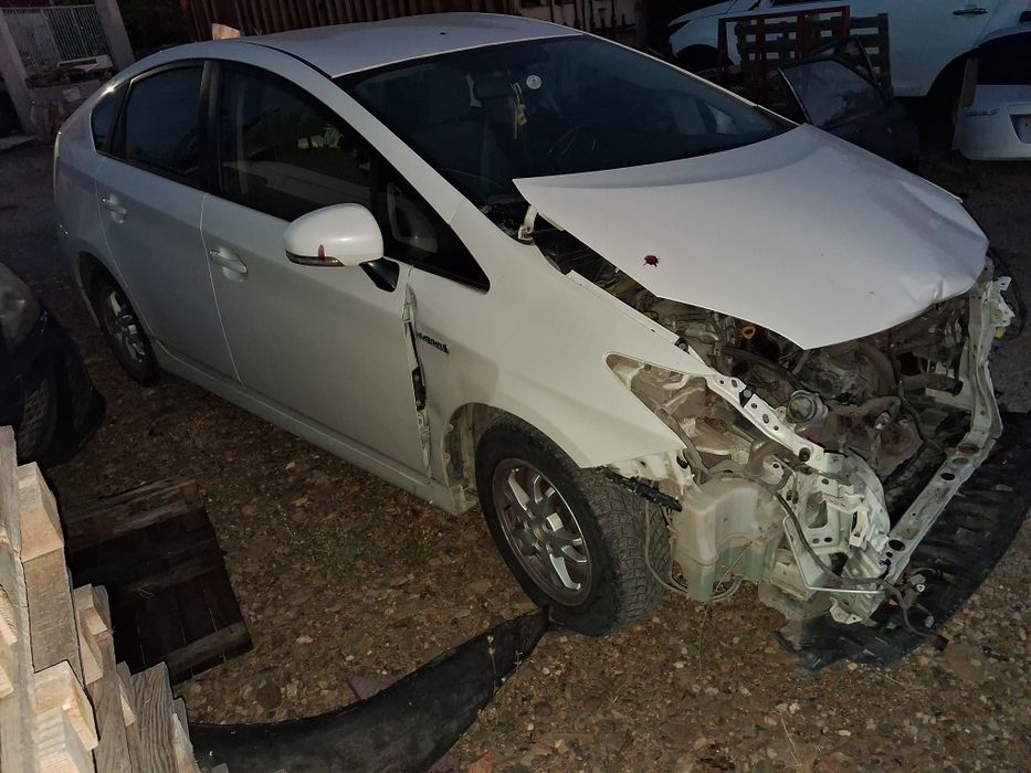 Тoyota Пrius 1.8 vvt-i hybrid / Тойота Приус 1.8 ввт-и хибрид
