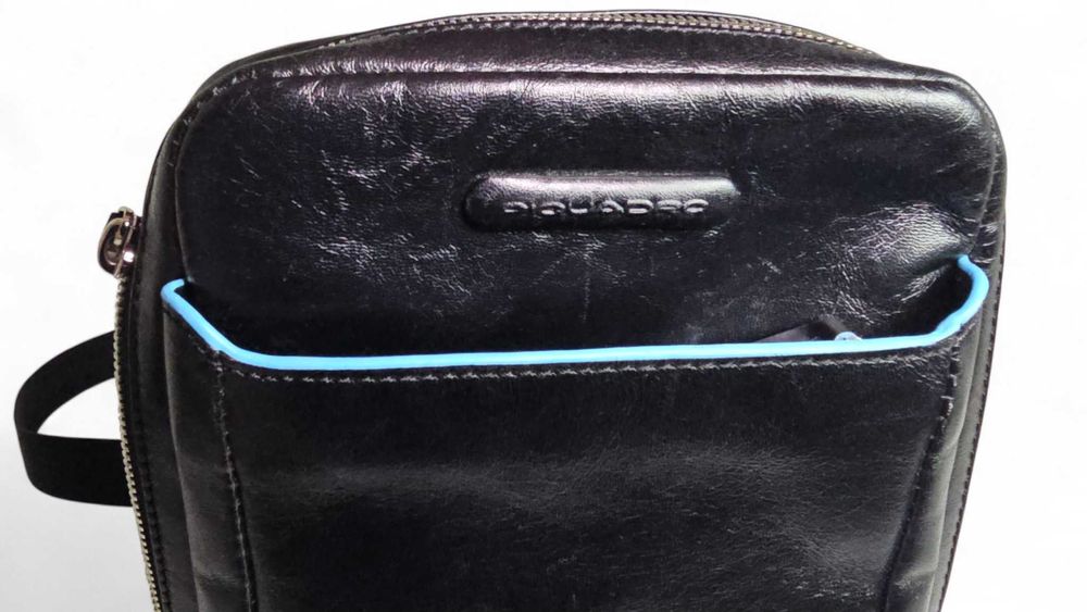 Piquadro - мъжка кожена чанта за през рамо