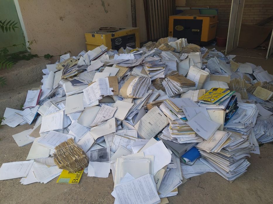 Макулатура Макалатура Книги журналы газеты тетради белая бумага