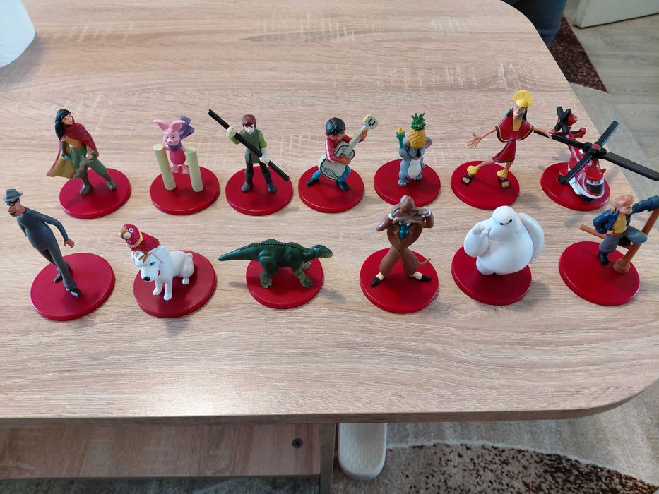 Продавам Disney фигурки