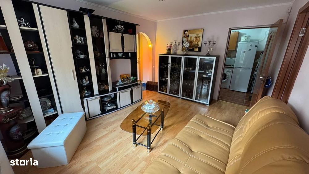 BUHUSI- 3 camere, ETAJUL 1 complet mobilat și utilat