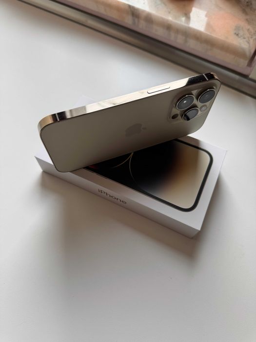 Продавам iPhone 14 Pro 128GB Gold като НОВ! Батерия 99%!