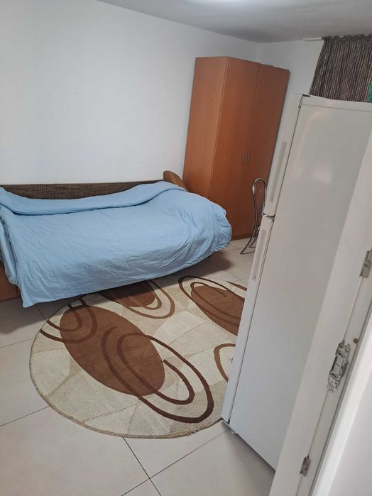 PF dau în chirie garsonieră mărasti zona ira