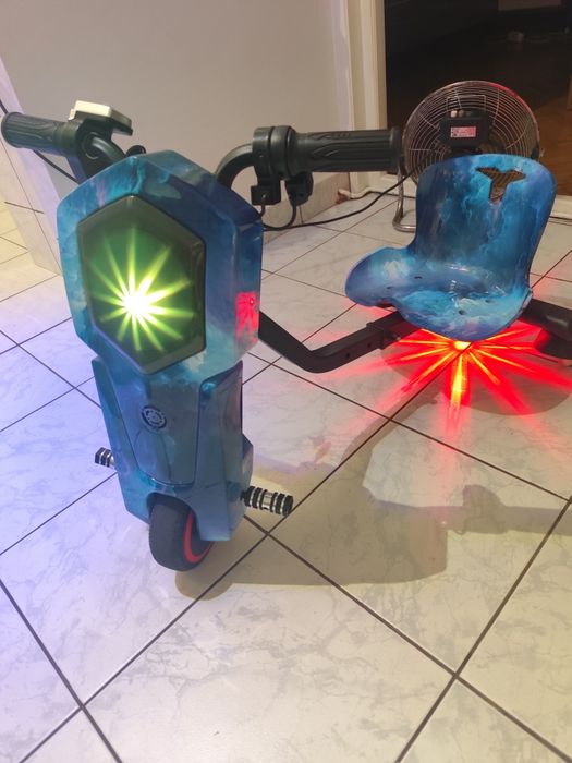 Tricicleta electrica de copii drift 360°