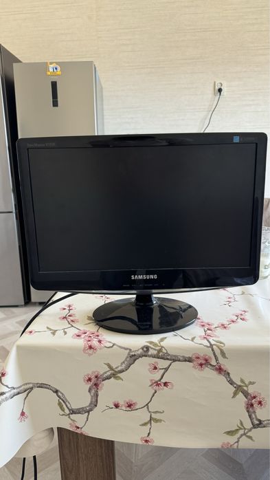 Монитор Samsung SyncMaster B1930