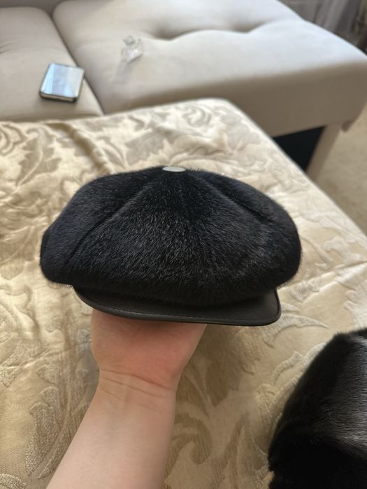 Продам кепку………….