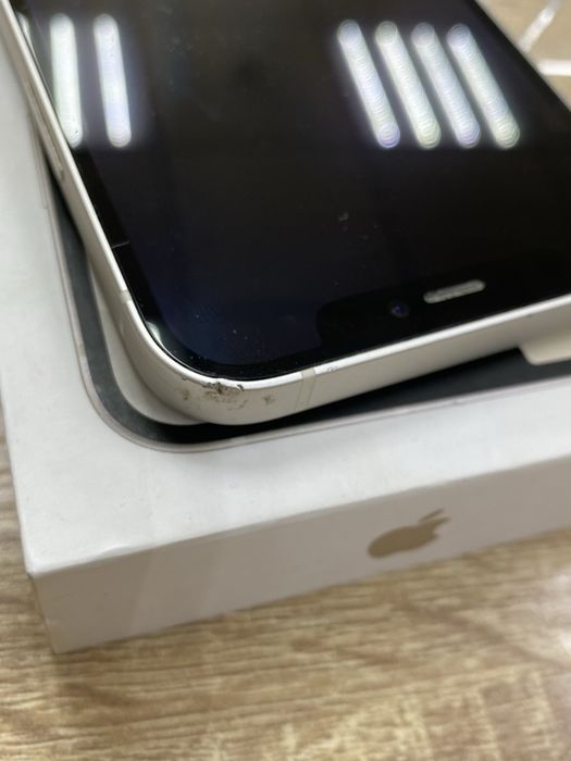 Apple iPhone 12 64Gb (Ос14Б)