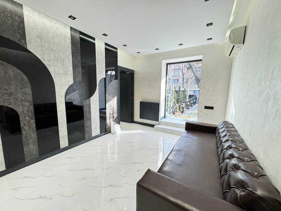 ПРОДАЁТСЯ НЕЖИЛОЕ ПОМЕЩЕНИЕ 
Мирзо Улугбекский
Ор-р Ц-1 ( 2 линия)