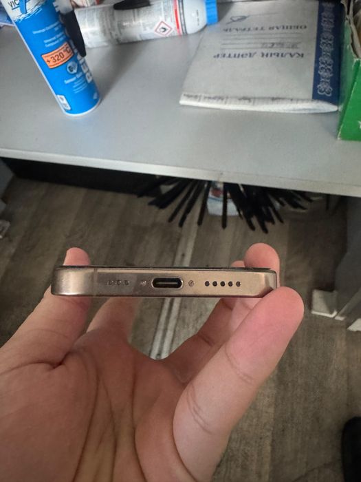 Продам iphone 16 pro 128 гб