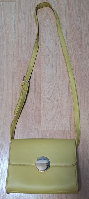 Дамска жълта чанта