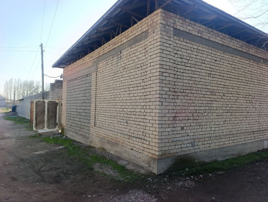 Uy sotiladi Piskentda