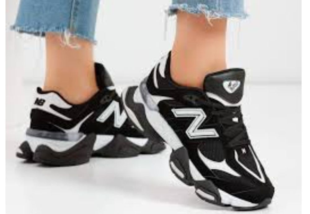 Продавам дамски маратонки