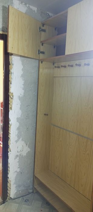 Продаётся прихожая мебель.