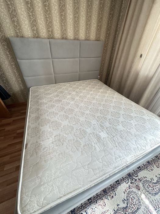 Продам двухспальннюю кровать