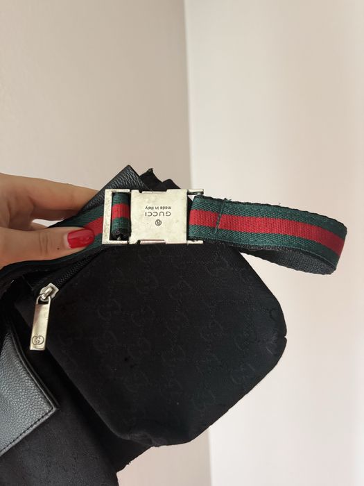 Borsetă neagră Gucci