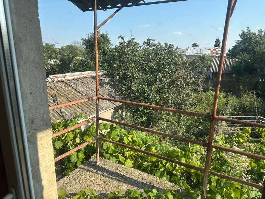 Casa cu etaj langa București