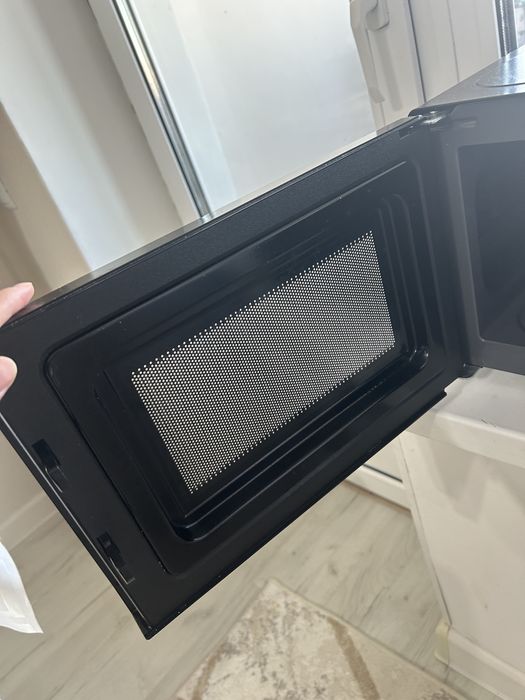 Микроволновка продам срочно