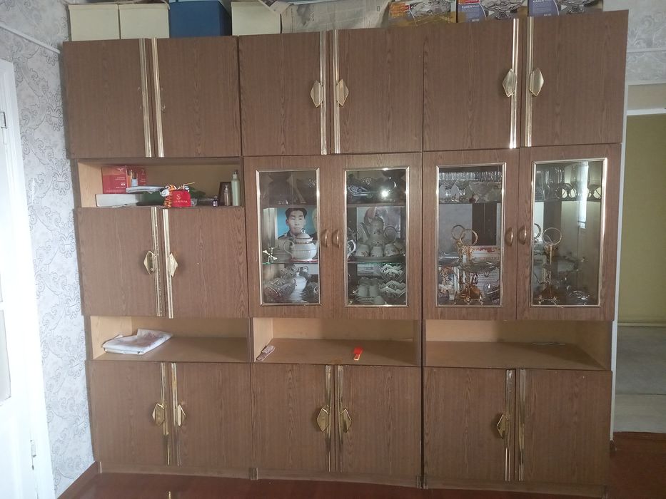 Гарнитур  сатылады. Россия