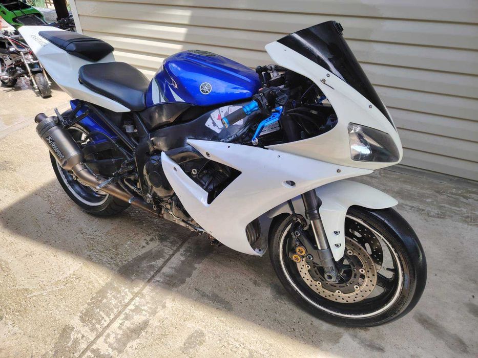 Yamaha YZF-R1 на части
