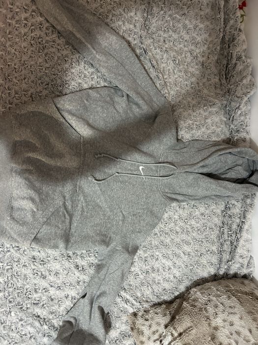 Сив суичър Nike