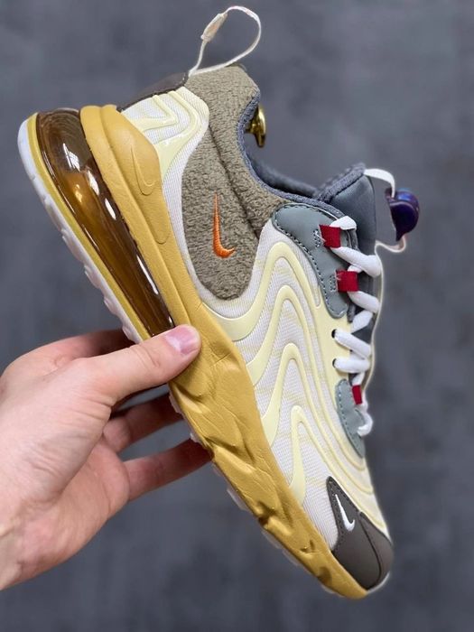 Nike Air Max 270 React Travis