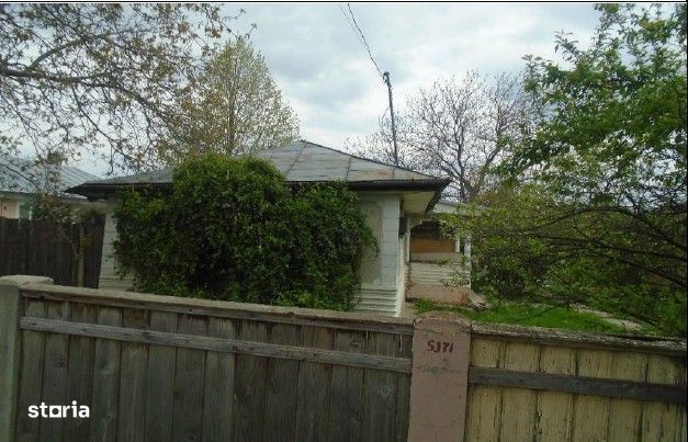 Casa si Teren Ivesti, cota parte 1/2, ID: R3070157