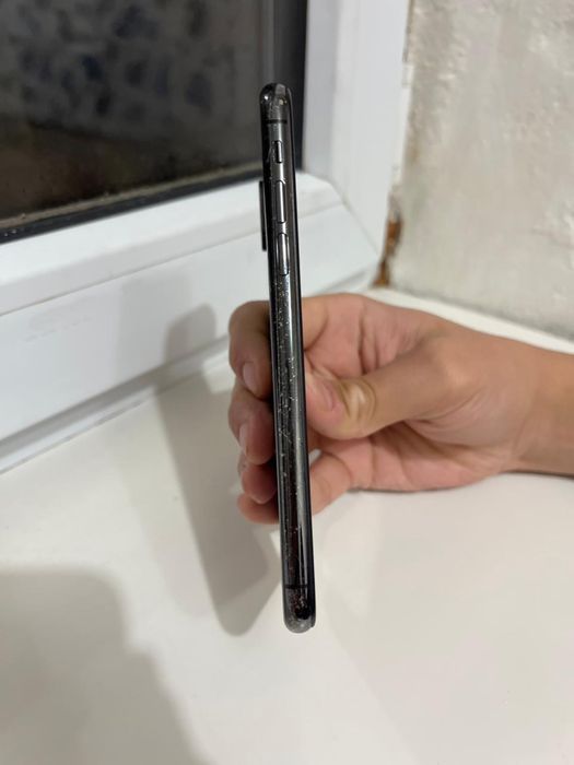 iPhone X в хорошем состоянии