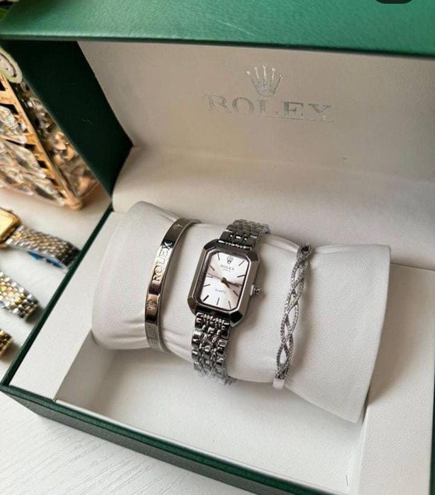 Часы женские комплект