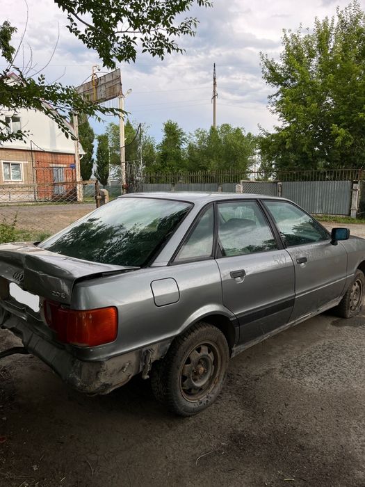 Продам Audi 80 1990 возможен торг