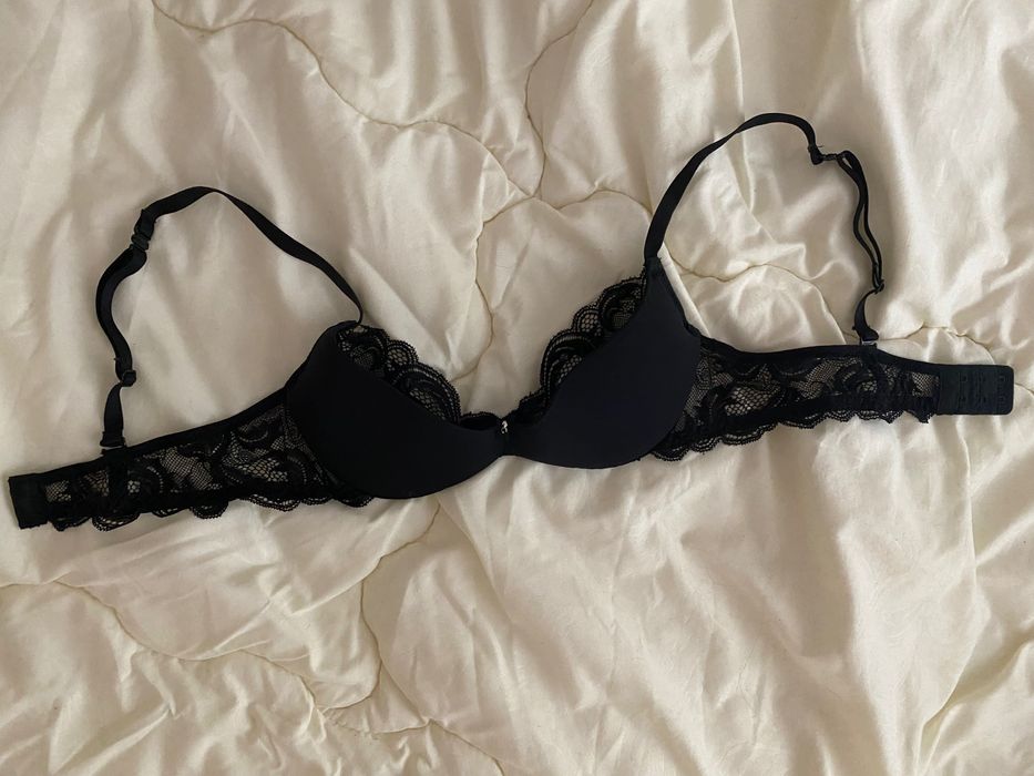 Черен сутиен с дантела