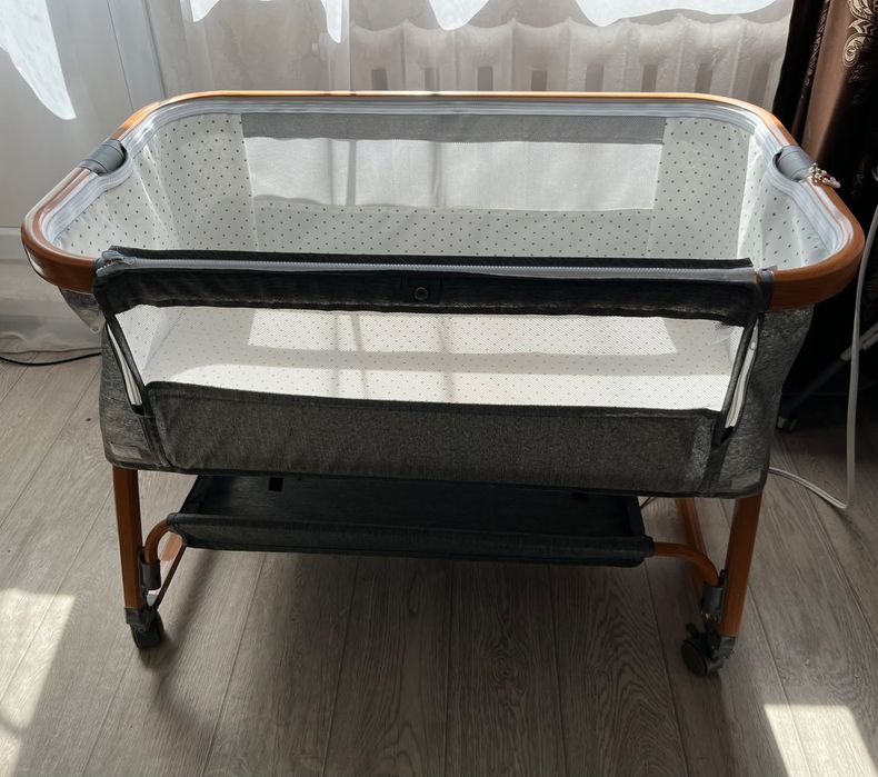 Продам детскую кроватку