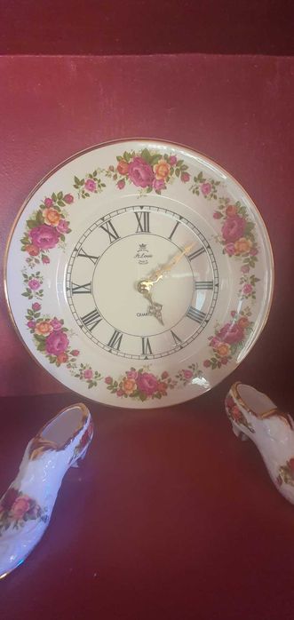 Английски стенен часовник с маркировка в отлично състояние