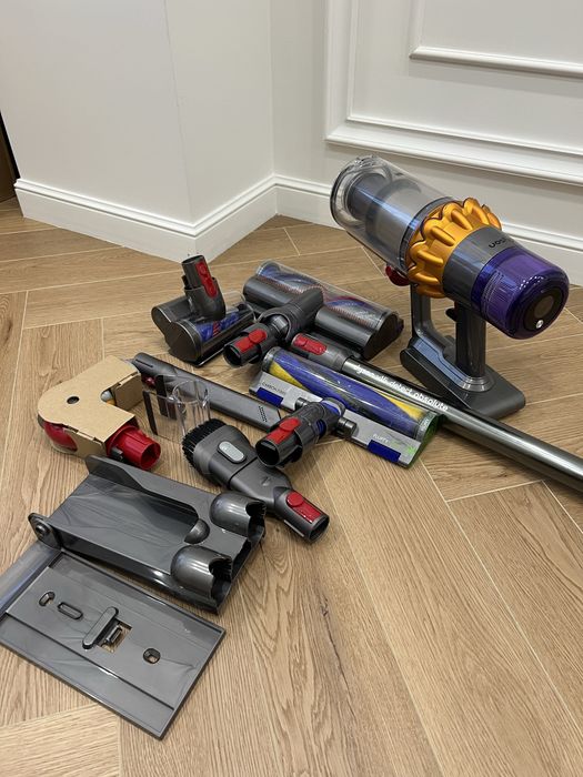 Пылесос Dyson V15 Detect Absolute