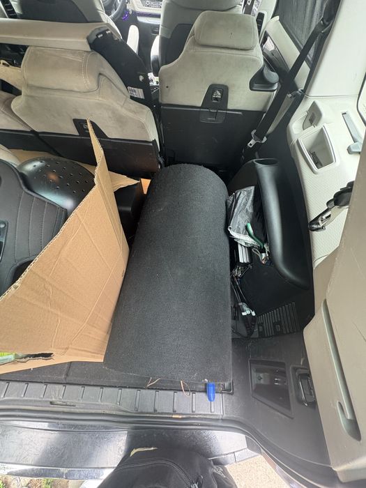 Subwoofer Blaupunkt TSW300  + incinta + amplificator Blaupunkt GTA4 special