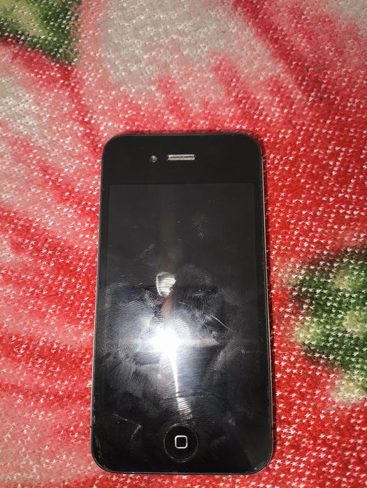 Продам Айфон 4 на запчасти