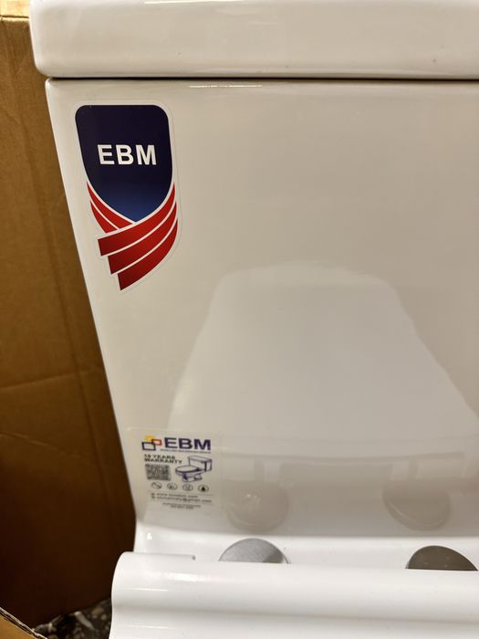 Продам унитаз . Б/ У