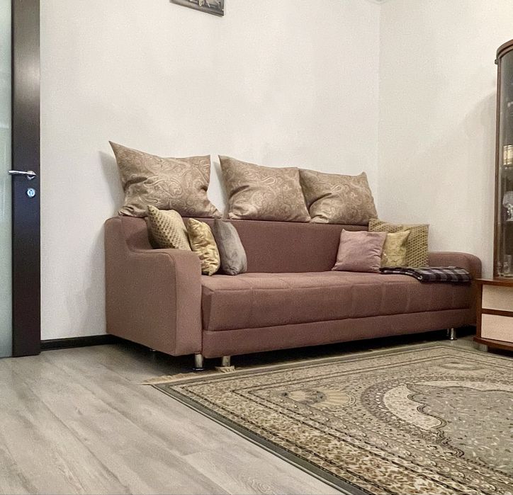 Продается мебель-комплект в гостинную