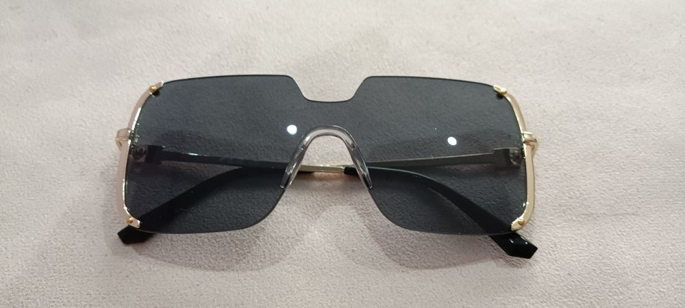 Диоптрични очила много запазени - 1бр. Слънчеви очила неизползвани