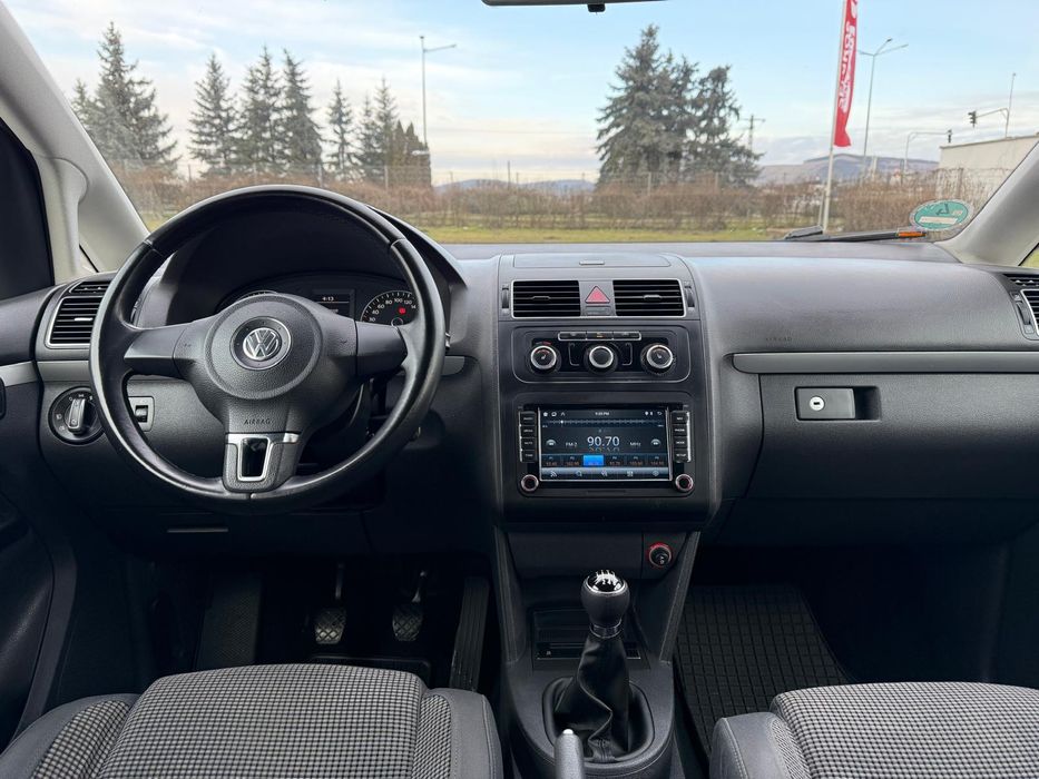 Volkswagen Touran Euro 5 an fabricație 2011 Motor 1.6 TDI