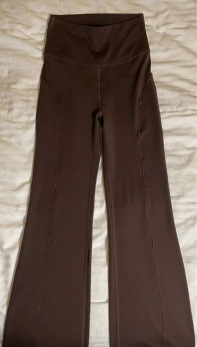 Pantaloni evazati sport
