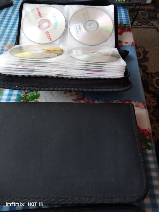 Сумочки для сд и ДВД дисков бу.