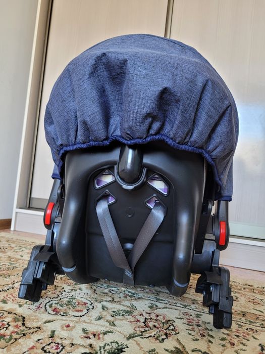 Автокресло Adamex