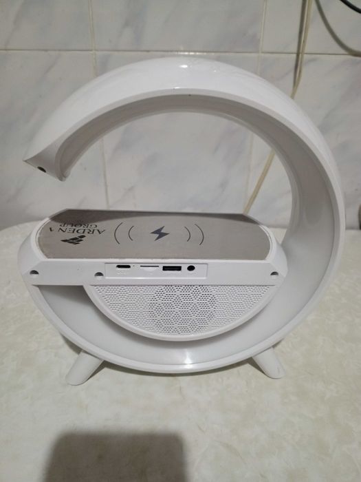 Светильник колонка умный ВТ3401 с беспроводной зарядкой