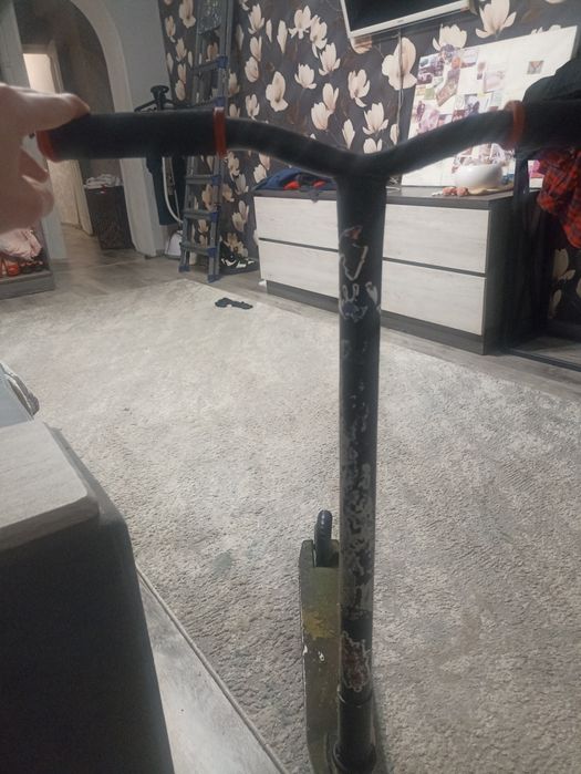 Продам самокат хороший