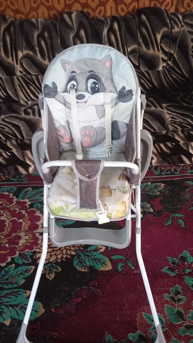 Коляска,стульчик срочно продается