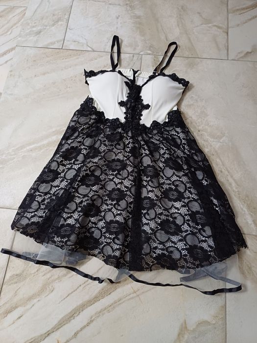 Rochie elegantă pentru petrecere