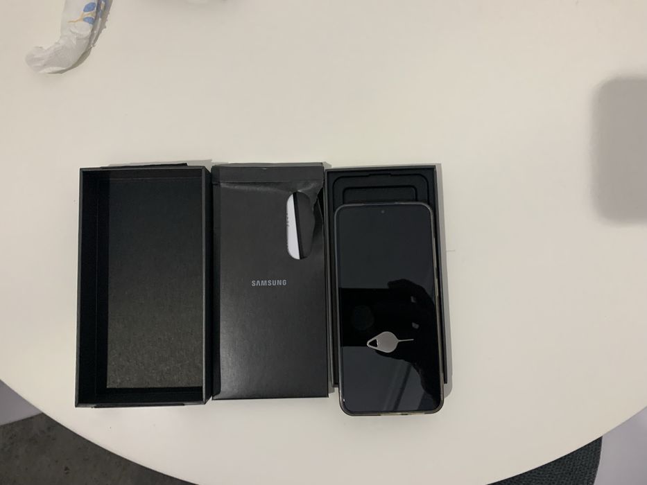 Samsung  Galaxy S25/ 256 GB